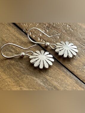 Sterling Silver Daisy Drop Earrings